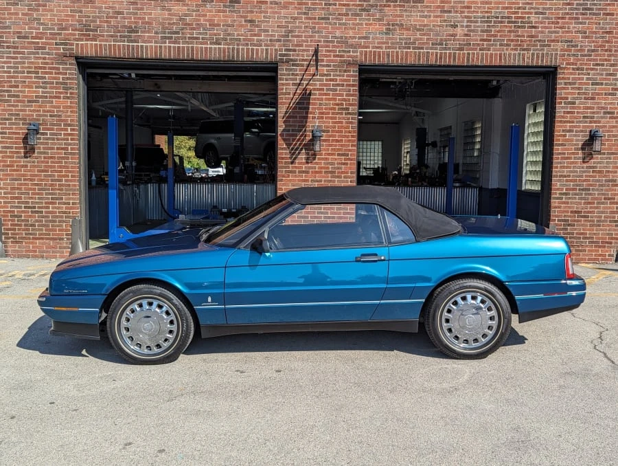 1993 Cadillac Allante - Image 29 of 31