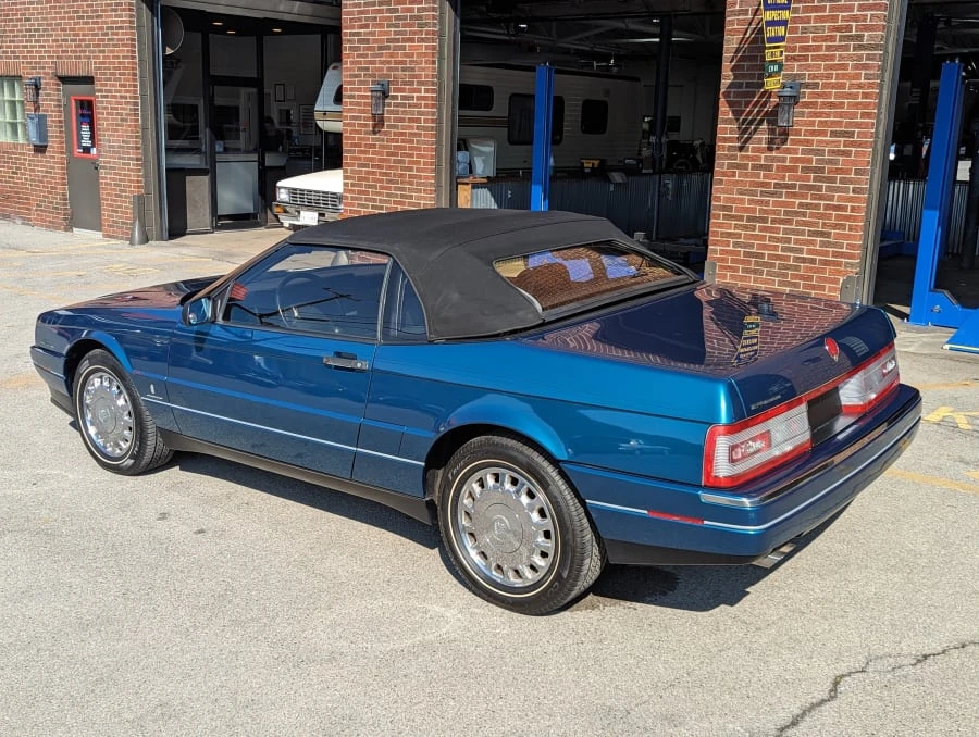 1993 Cadillac Allante - Image 27 of 31
