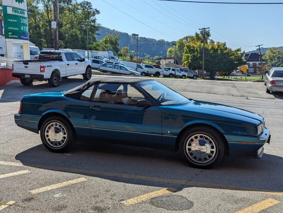 1993 Cadillac Allante - Image 22 of 31