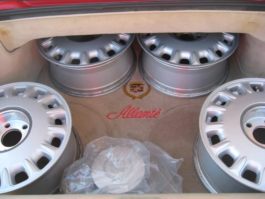 1993 Cadillac Allante - Image 4 of 8