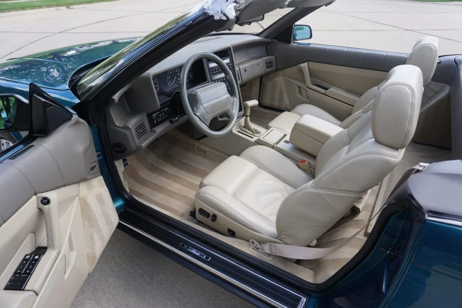 1993 Cadillac Allante - Image 19 of 31