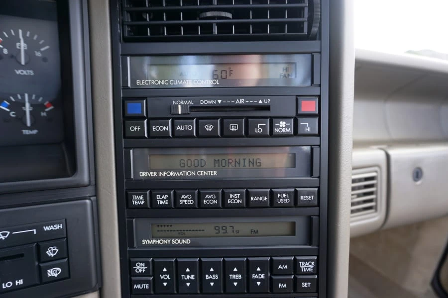 1993 Cadillac Allante - Image 30 of 31