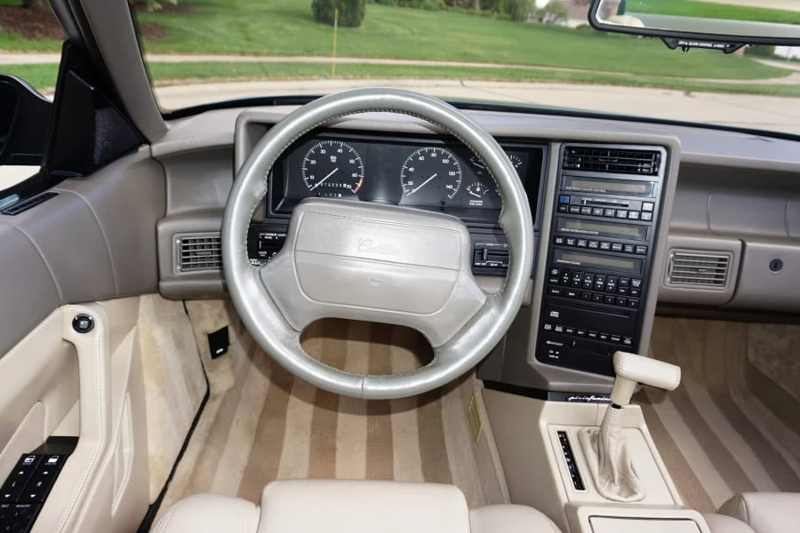 1993 Cadillac Allante - Image 22 of 31