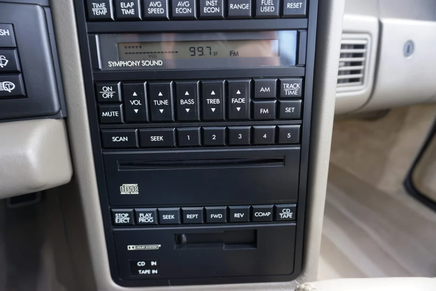 1993 Cadillac Allante - Image 28 of 31
