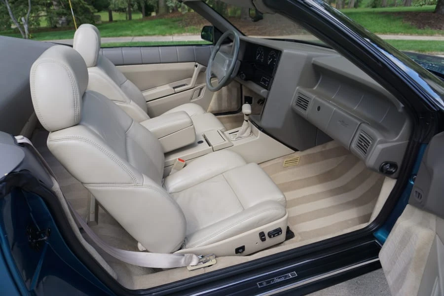 1993 Cadillac Allante - Image 23 of 31