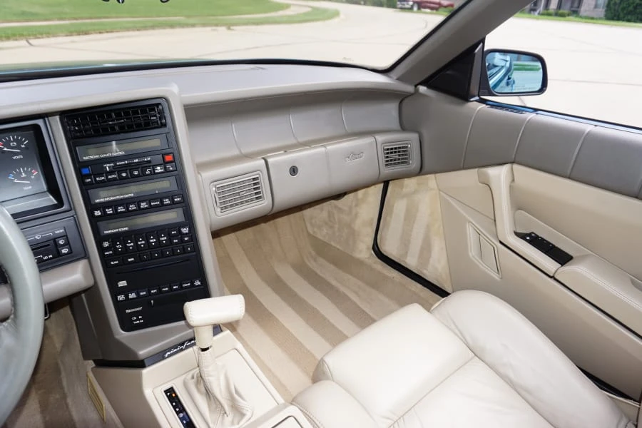 1993 Cadillac Allante - Image 25 of 31