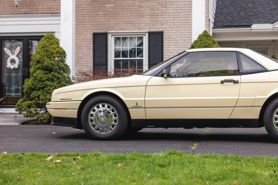 1993 Cadillac Allante - Image 16 of 31