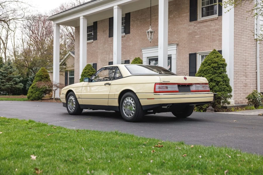1993 Cadillac Allante - Image 30 of 31