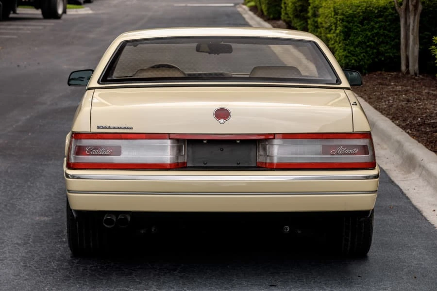 1993 Cadillac Allante - Image 5 of 31