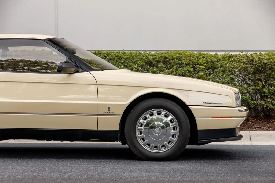 1993 Cadillac Allante - Image 21 of 31