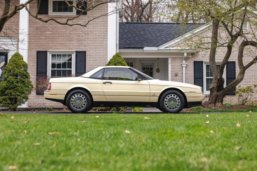 1993 Cadillac Allante - Image 31 of 31