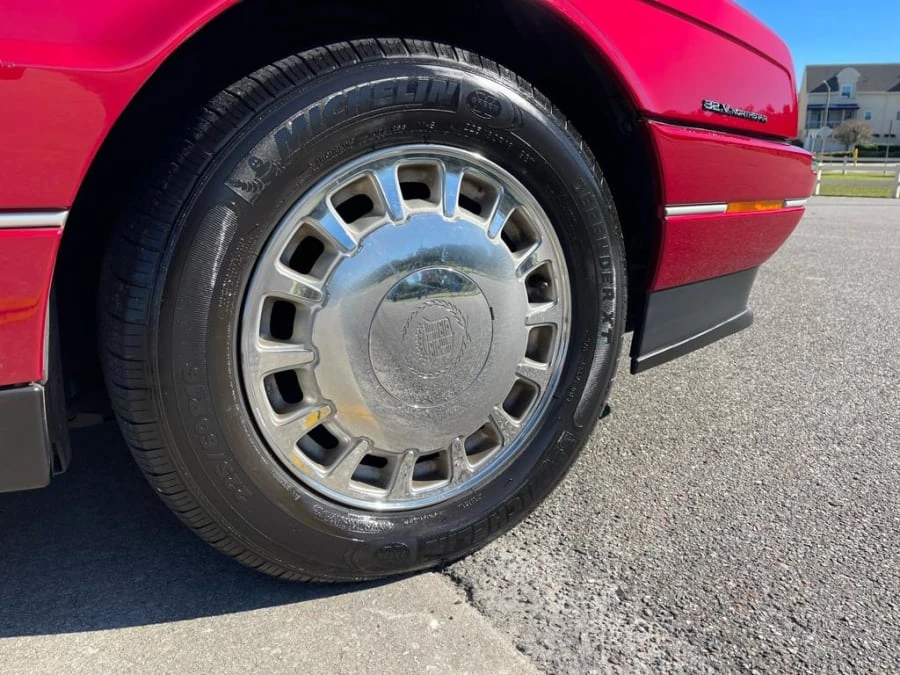 1993 Cadillac Allante - Image 13 of 31