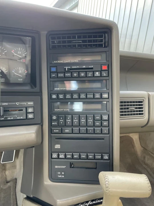 1993 Cadillac Allante - Image 14 of 21