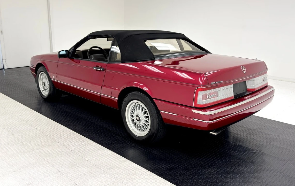 1993 Cadillac Allante - Image 8 of 12
