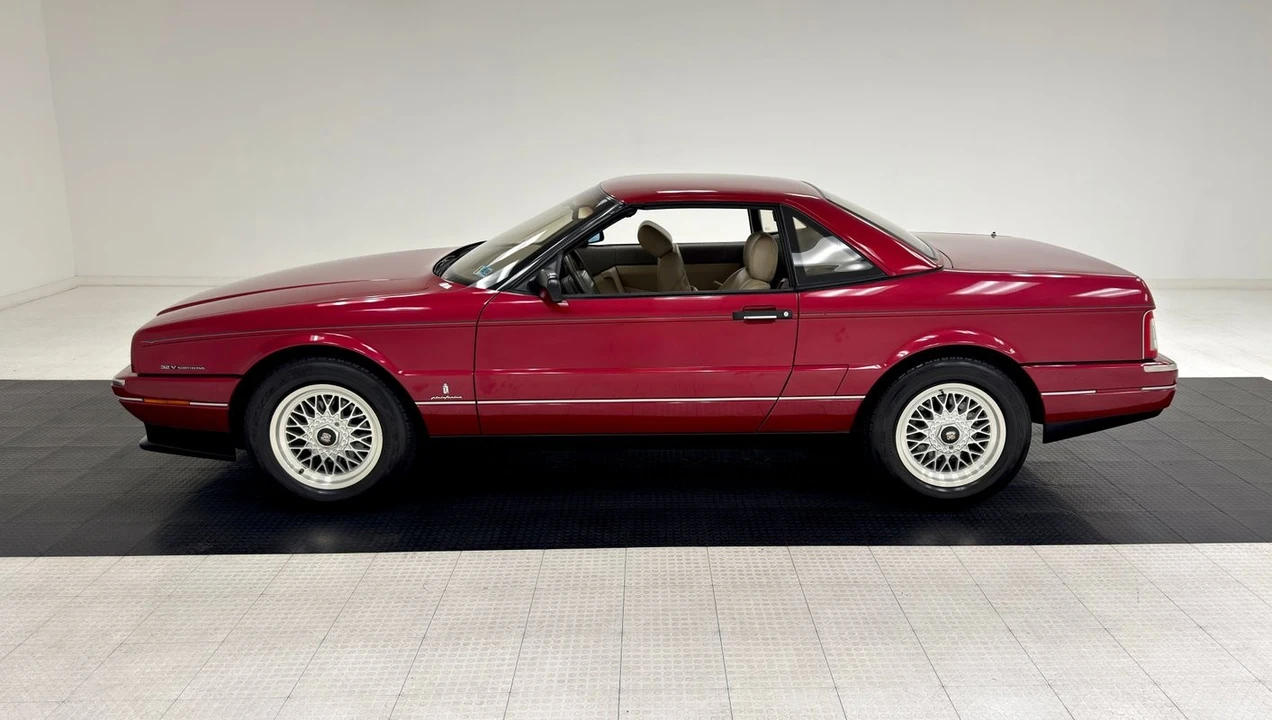 1993 Cadillac Allante - Image 4 of 12