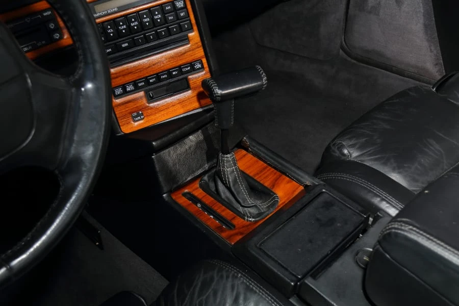 1993 Cadillac Allante - Image 24 of 29