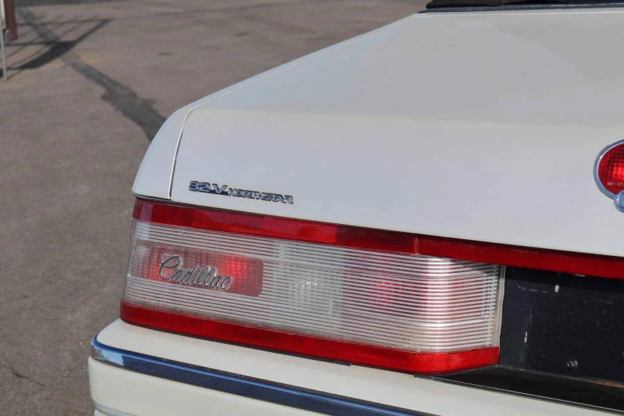 1993 Cadillac Allante - Image 8 of 29