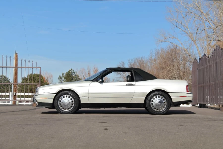 1993 Cadillac Allante - Image 2 of 29
