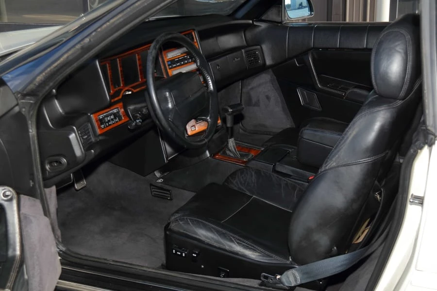 1993 Cadillac Allante - Image 17 of 29
