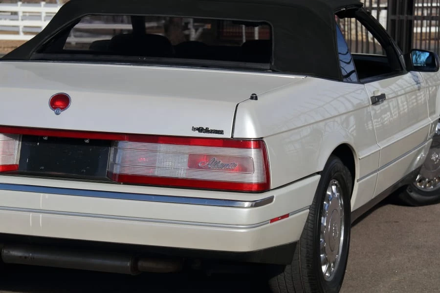 1993 Cadillac Allante - Image 13 of 29