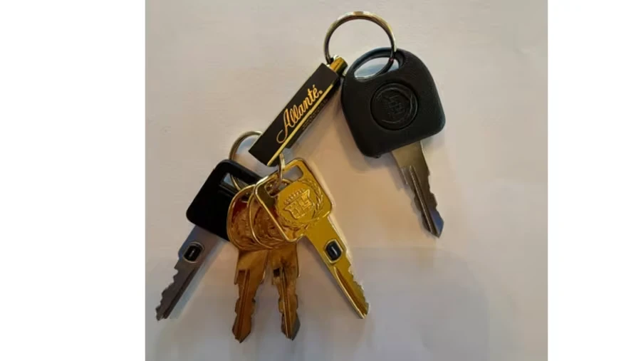 1993 Cadillac Allante - Image 9 of 9