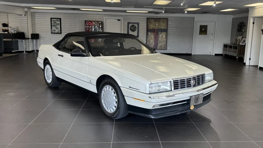 1993 Cadillac Allante - Image 4 of 12