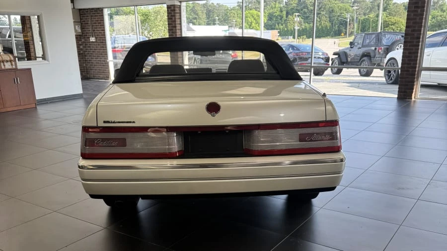 1993 Cadillac Allante - Image 6 of 12