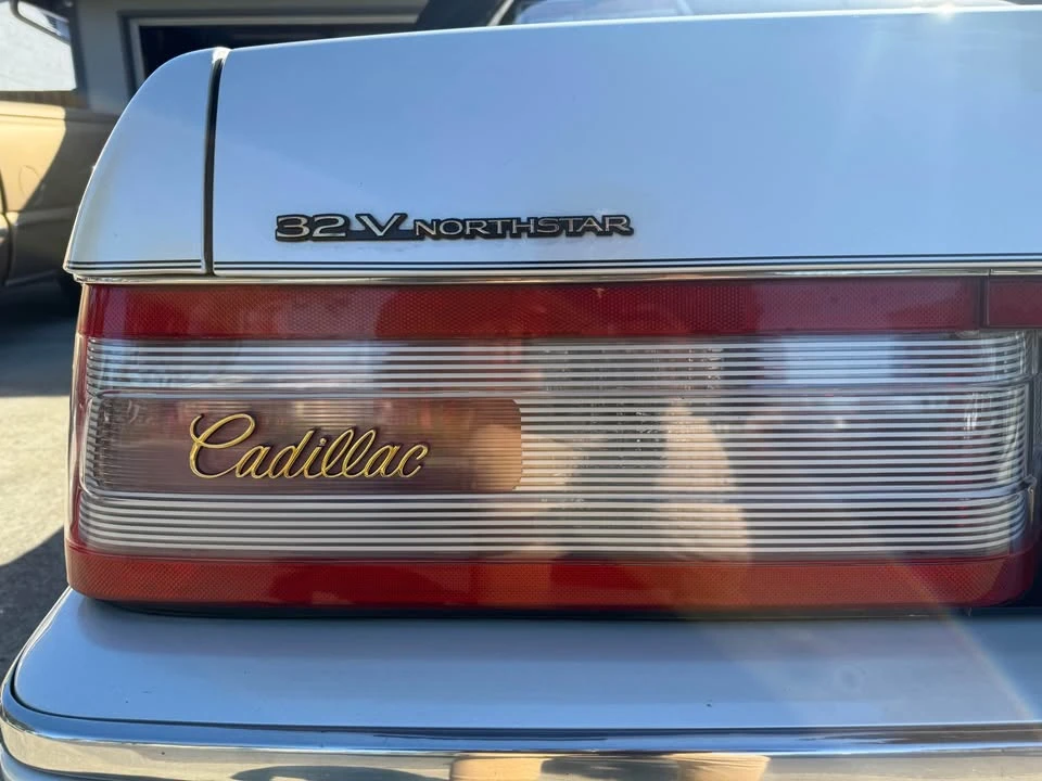 1993 Cadillac Allante - Image 16 of 18