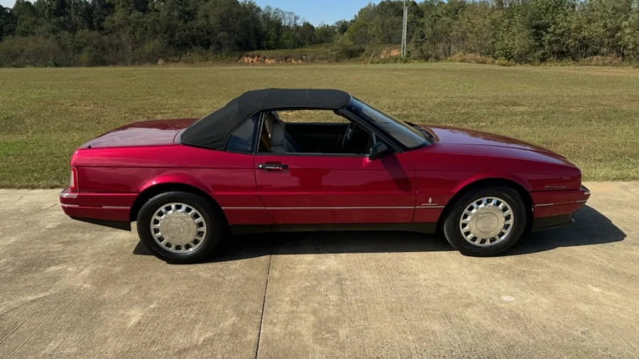 1993 Cadillac Allante - Image 2 of 15