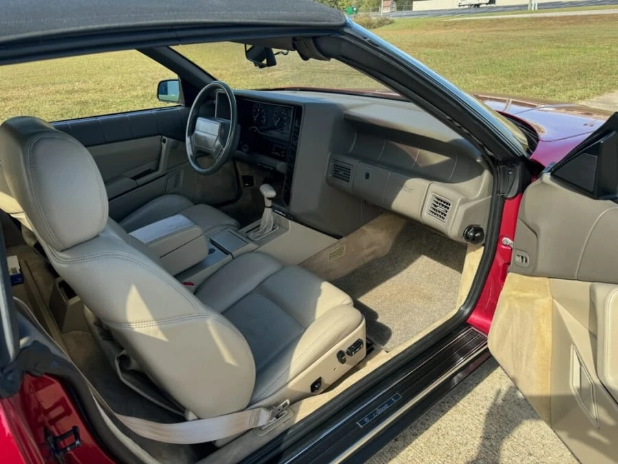 1993 Cadillac Allante - Image 13 of 15