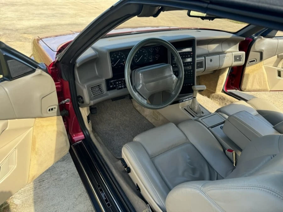 1993 Cadillac Allante - Image 10 of 15