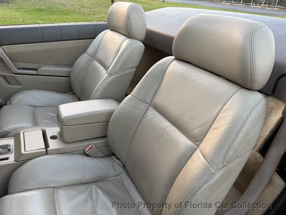 1993 Cadillac Allante - Image 8 of 12