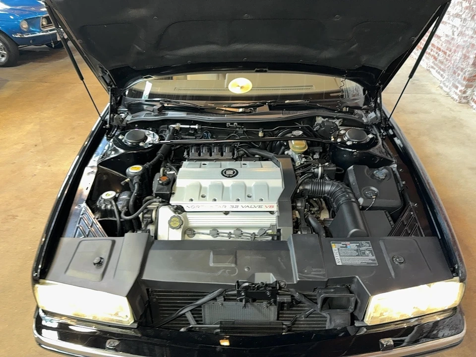 1993 Cadillac Allante - Image 18 of 18
