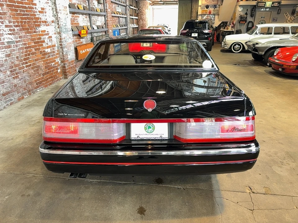 1993 Cadillac Allante - Image 3 of 18