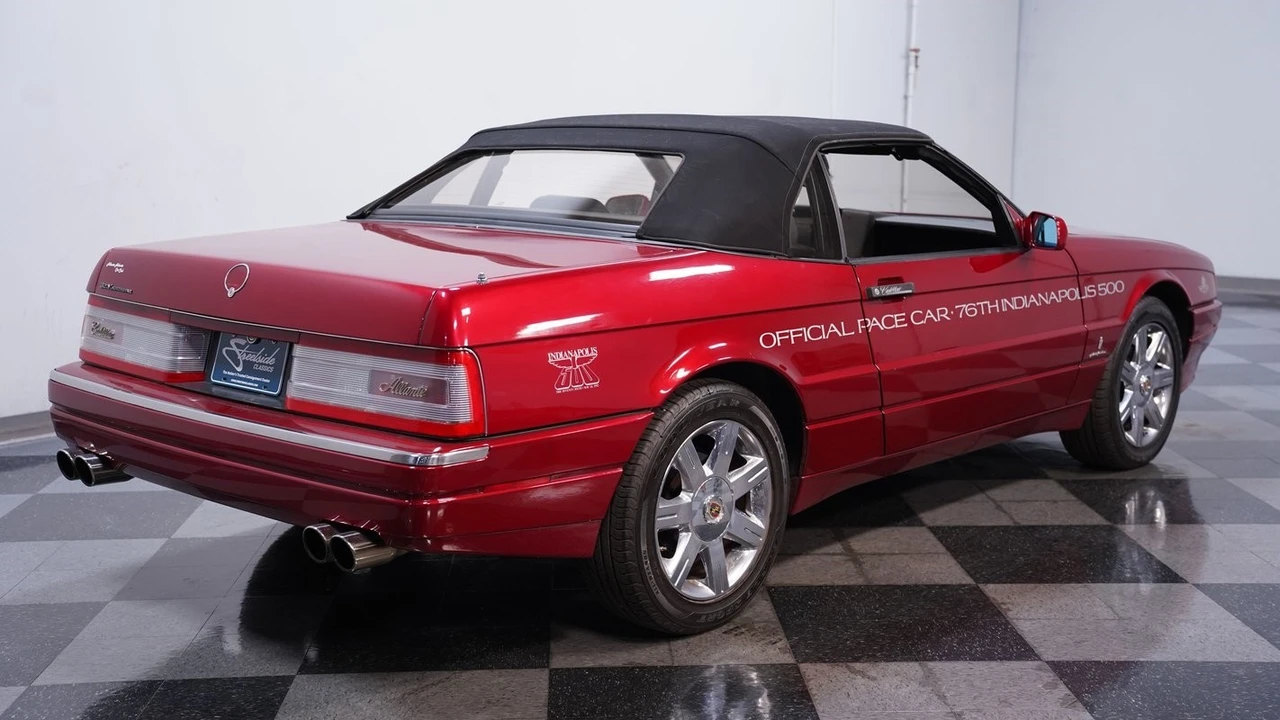 1993 Cadillac Allante - Image 12 of 21