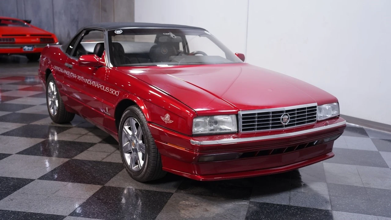 1993 Cadillac Allante - Image 16 of 21