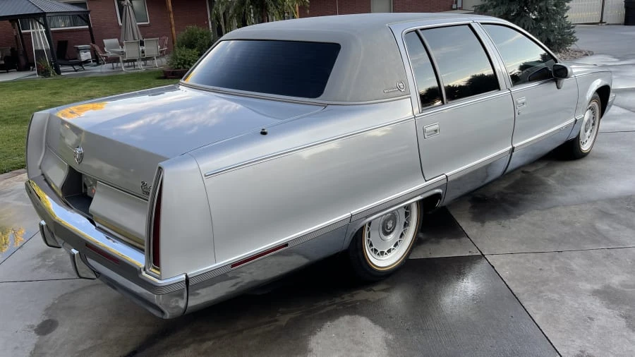 1993 Cadillac Brougham - Image 3 of 9