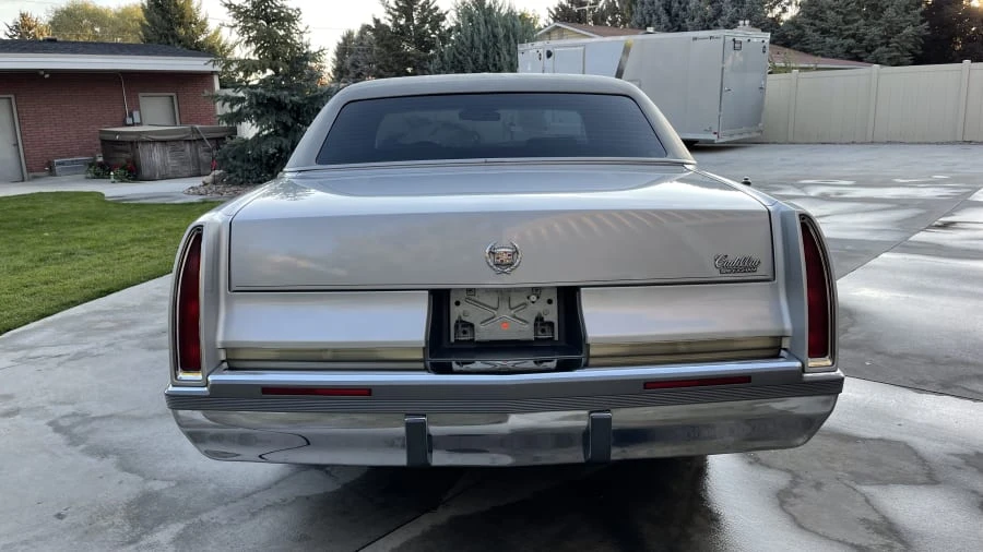 1993 Cadillac Brougham - Image 8 of 9