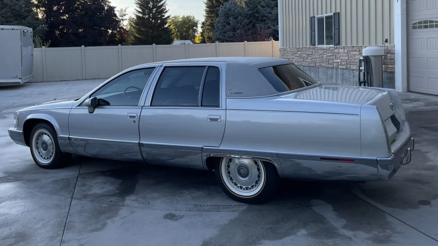 1993 Cadillac Brougham - Image 9 of 9