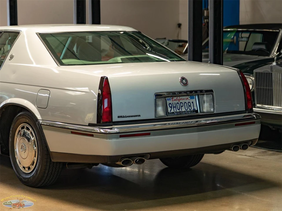 1993 Cadillac Fleetwood - Image 23 of 31