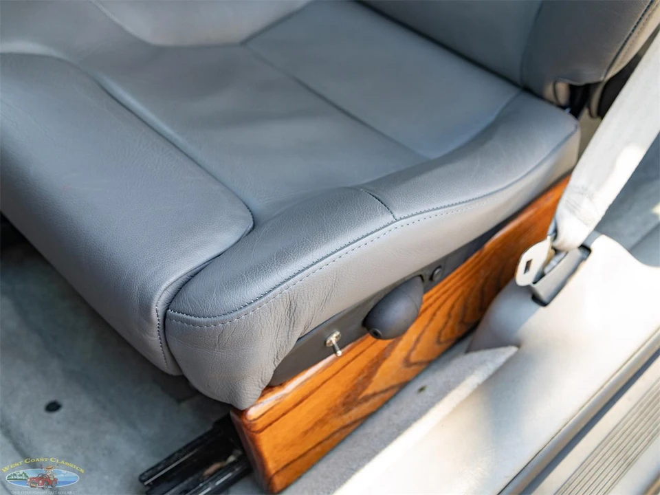1993 Cadillac Fleetwood - Image 28 of 31