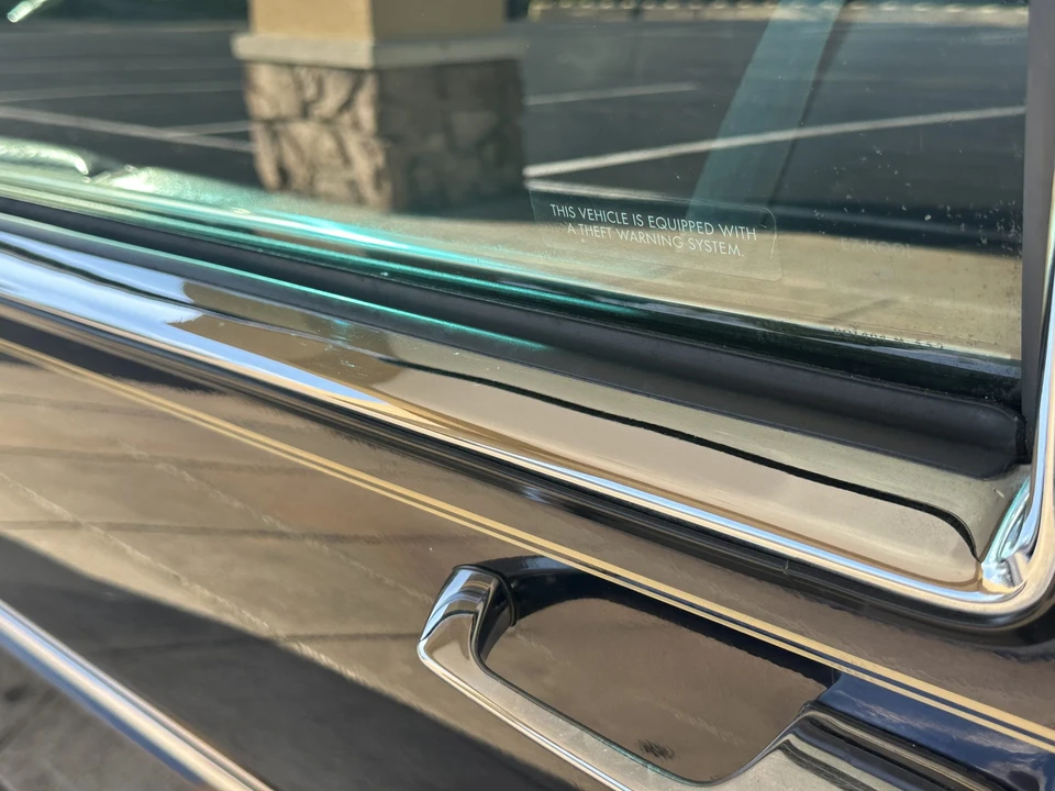 1993 Cadillac DeVille 7th Gen - Image 15 of 31