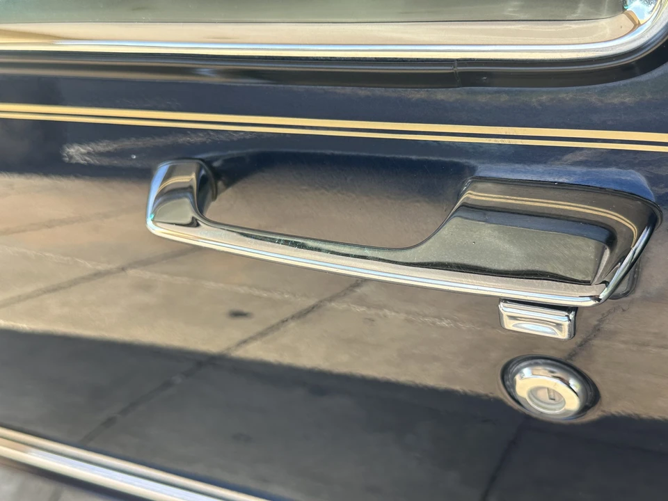 1993 Cadillac DeVille 7th Gen - Image 16 of 31
