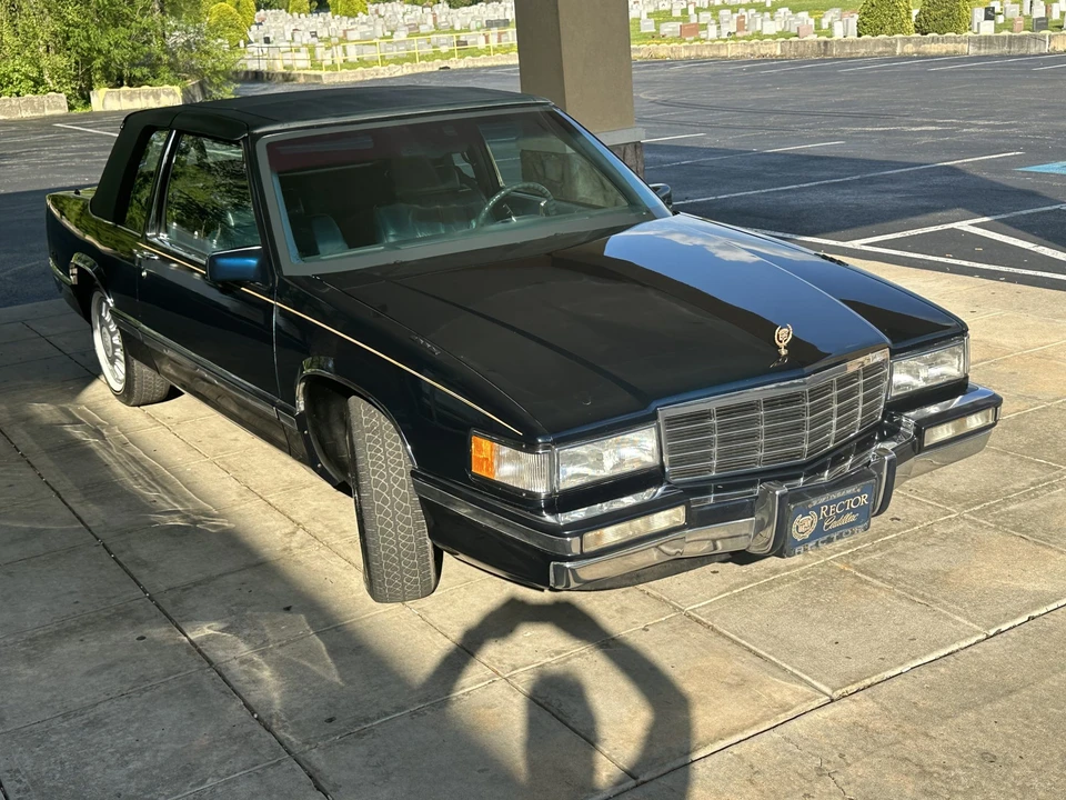 1993 Cadillac DeVille 7th Gen - Image 5 of 31