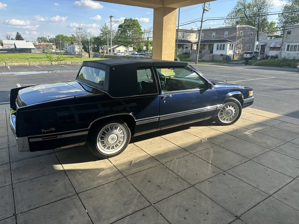 1993 Cadillac DeVille 7th Gen - Image 7 of 31