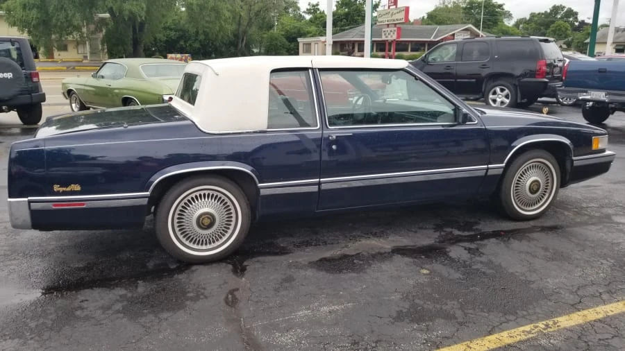 1993 Cadillac DeVille 6th Gen - Image 11 of 12