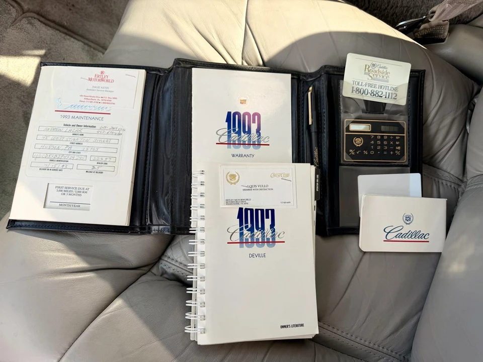 1993 Cadillac DeVille 6th Gen - Image 21 of 31