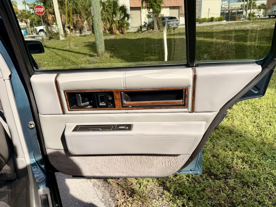 1993 Cadillac DeVille 6th Gen - Image 31 of 31