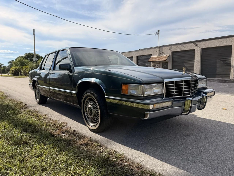 1993 Cadillac DeVille 6th Gen - Image 7 of 31