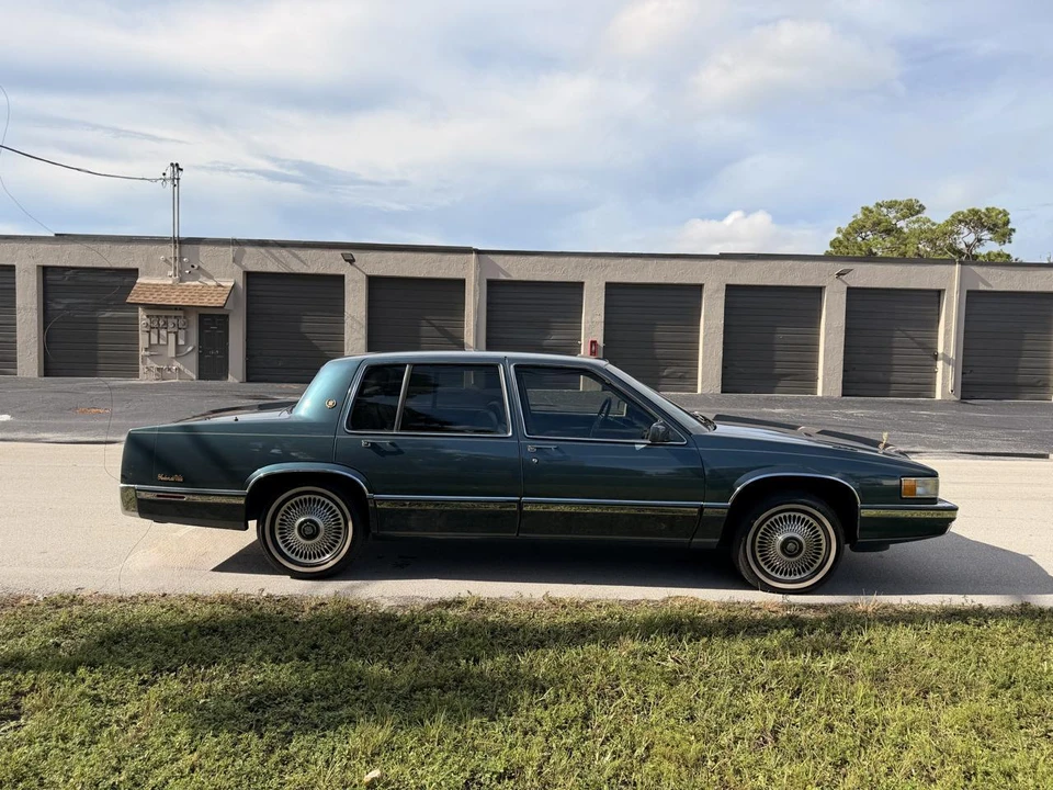 1993 Cadillac DeVille 6th Gen - Image 6 of 31